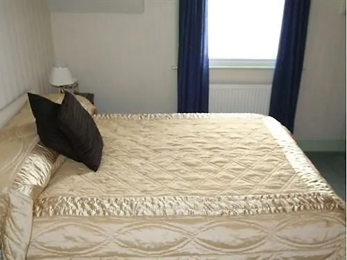 Guest house Lyndale 4*